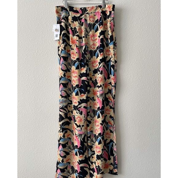 JUST FAB Floral Hugh Waisted Wide Leg Split Pants size XL NWT - Picture 3 of 5
